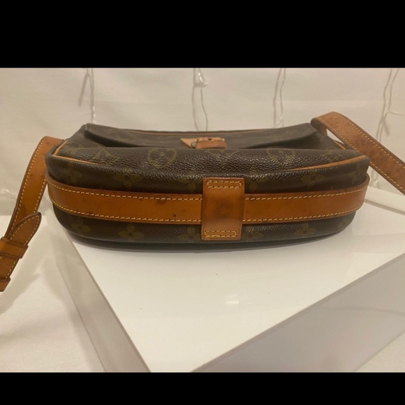 Authentic LV Jeune Fille MM Monogram - Picture 4 of 14